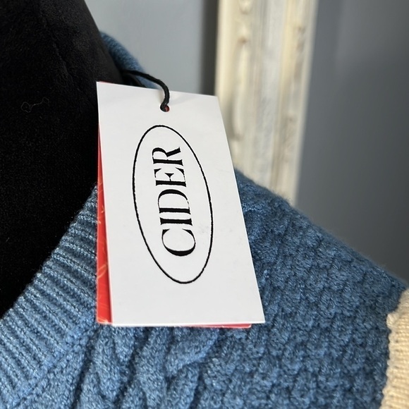 Cider Knit Multi Color Vest with Pom Poms. Sleeveless Sweater Vest L Preppy NWT - Picture 5 of 10